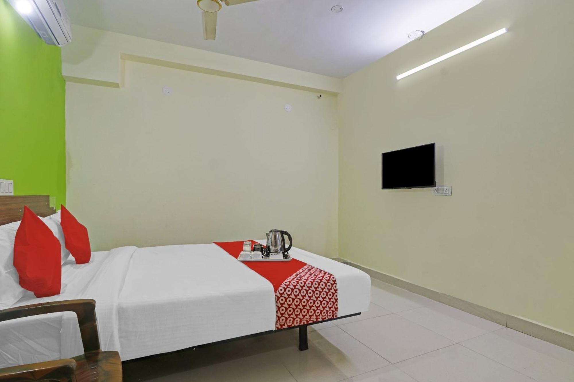 Super Hotel O Dk Reddy Square Χιντεραμπάντ Εξωτερικό φωτογραφία