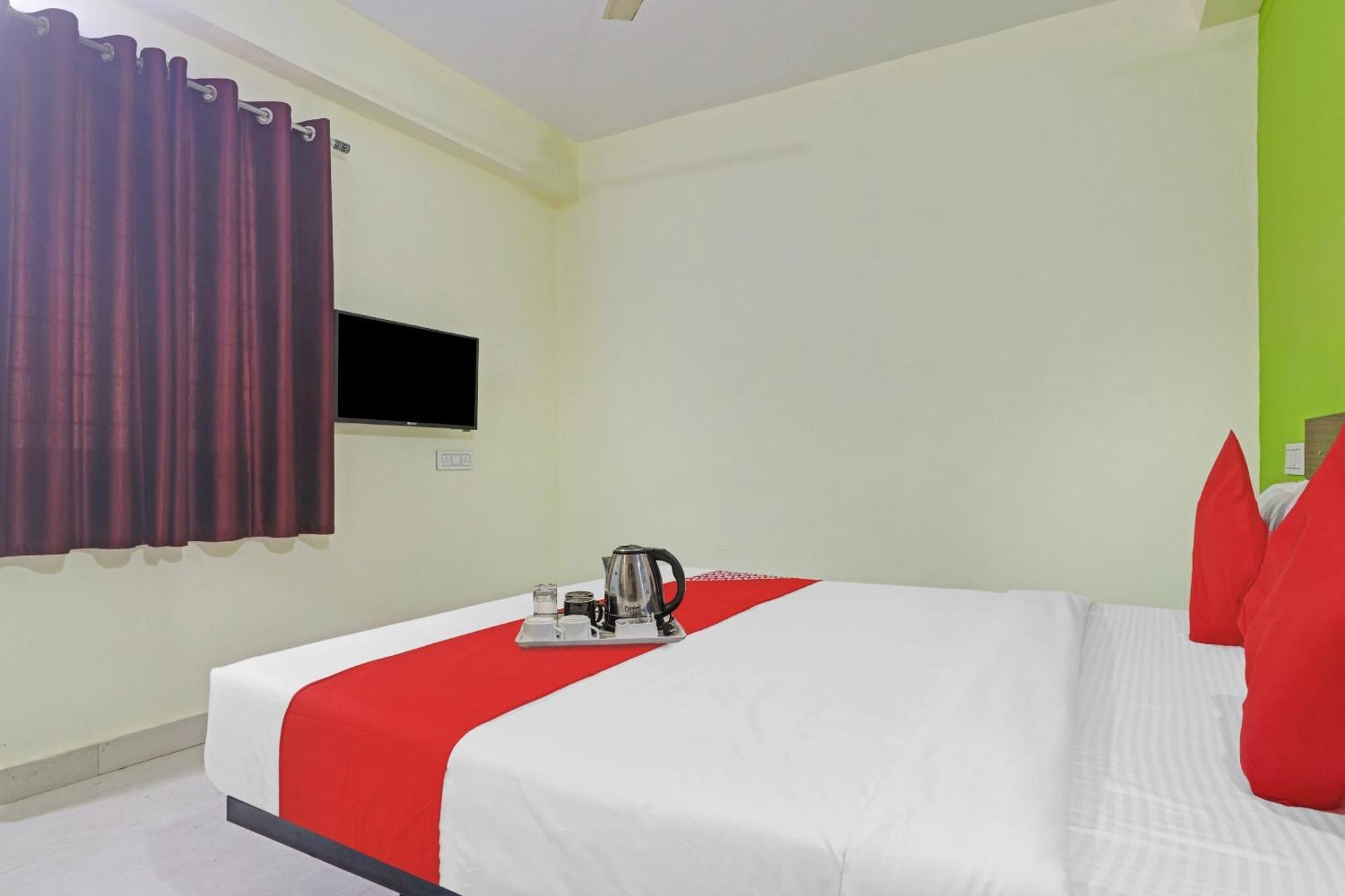 Super Hotel O Dk Reddy Square Χιντεραμπάντ Εξωτερικό φωτογραφία