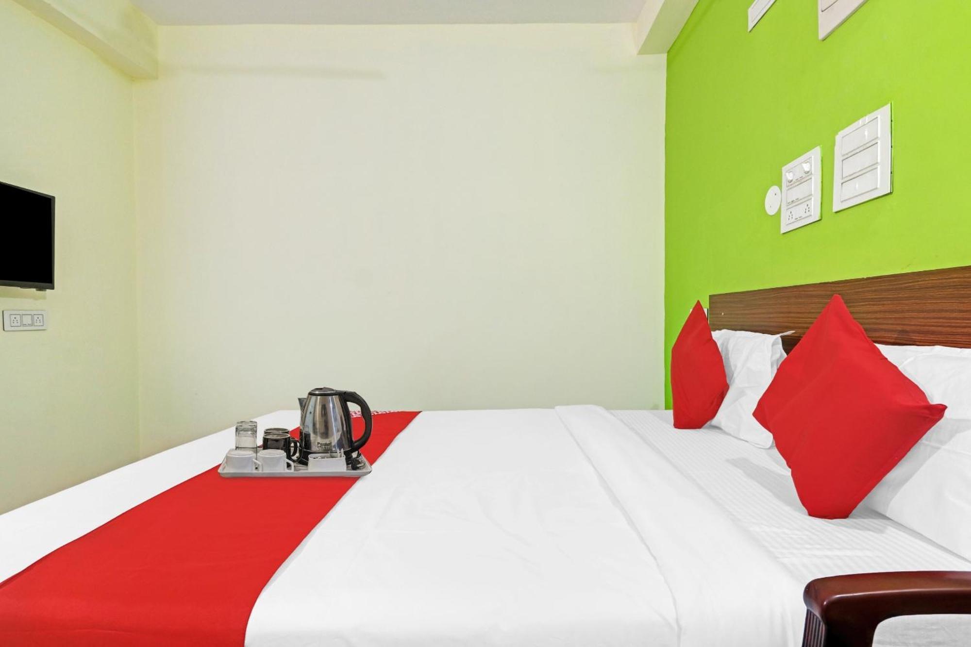 Super Hotel O Dk Reddy Square Χιντεραμπάντ Εξωτερικό φωτογραφία