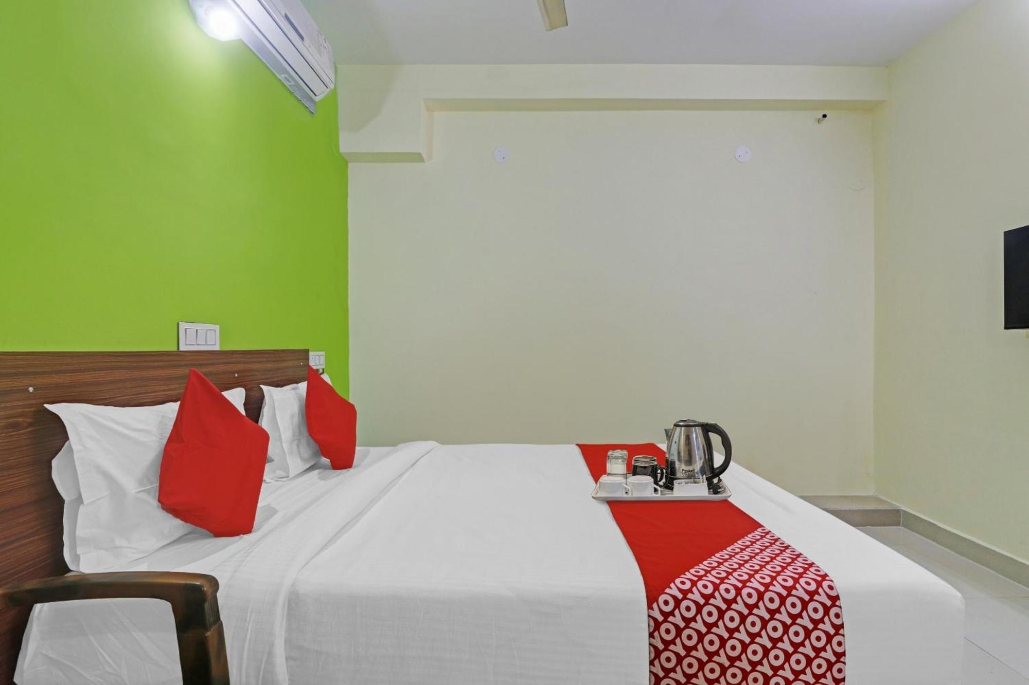 Super Hotel O Dk Reddy Square Χιντεραμπάντ Εξωτερικό φωτογραφία