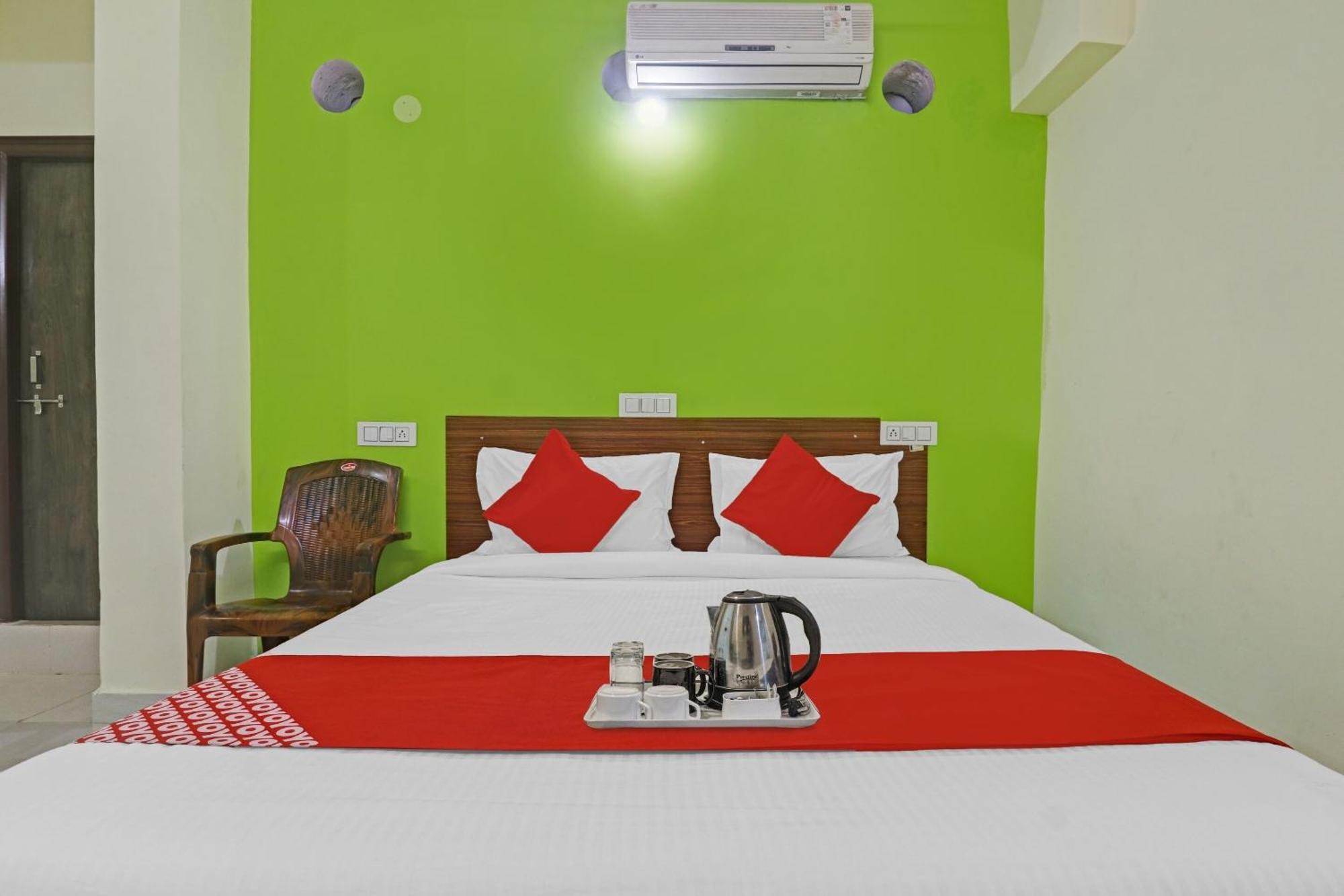 Super Hotel O Dk Reddy Square Χιντεραμπάντ Εξωτερικό φωτογραφία